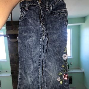 Sz.5 jeans with floral design & elastic band size